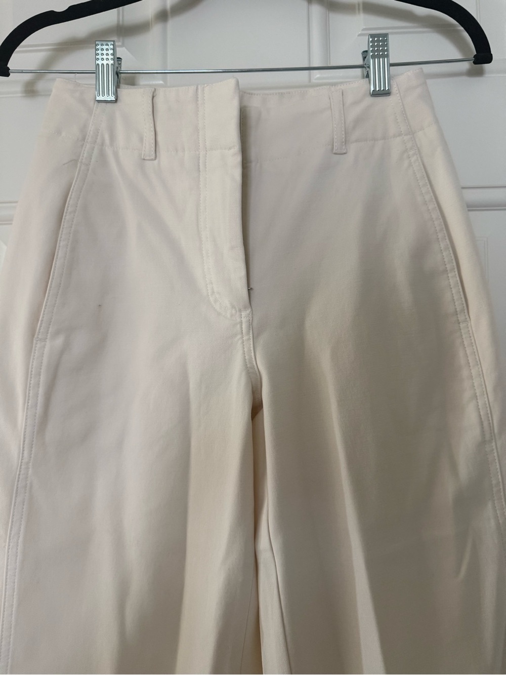 Wilfred Cream Straight-Leg Pants ARITZIA